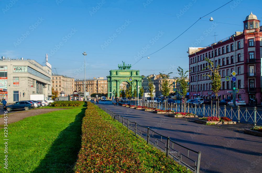 Saint-Petersburg. From the Narva gate begins Avenue strikes Saint-Petersburg. From the Narva gate begins Avenue strikes