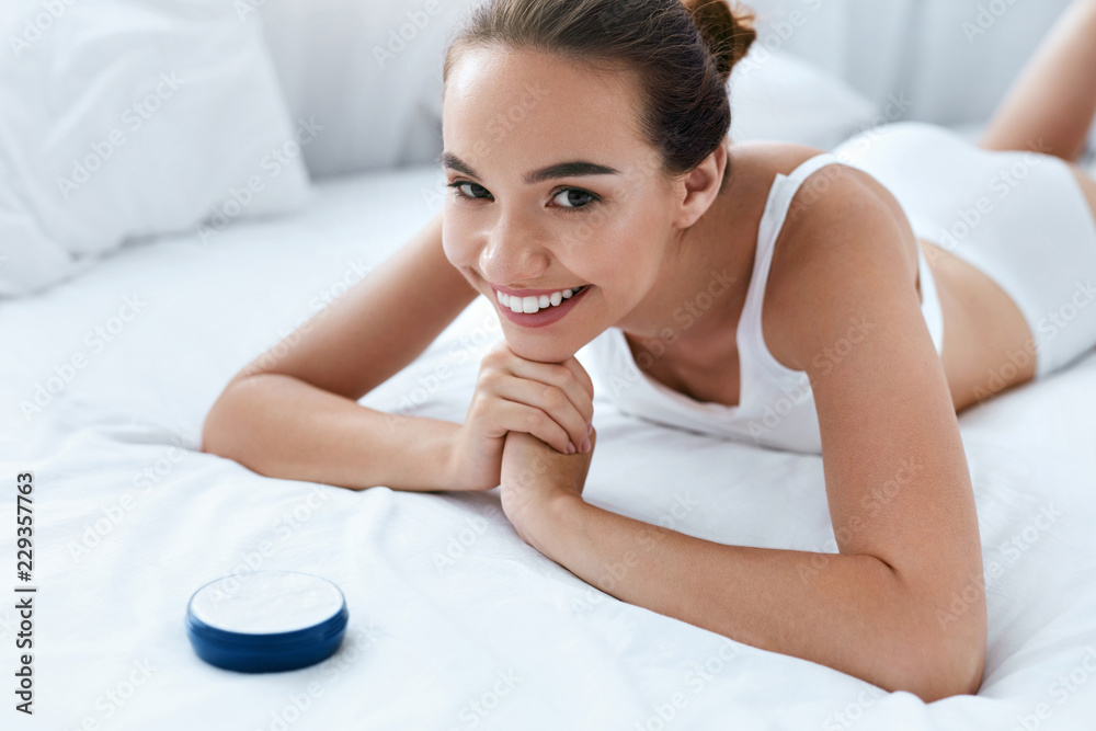 Beauty Skin Care. Woman With Beautiful Soft Skin And Body Cream Beauty Skin Care. Woman With Beautiful Soft Skin And Body Cream
