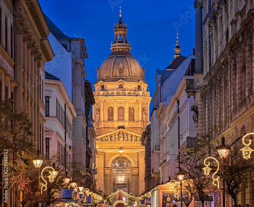 Christmas Fair in Budapest ...
