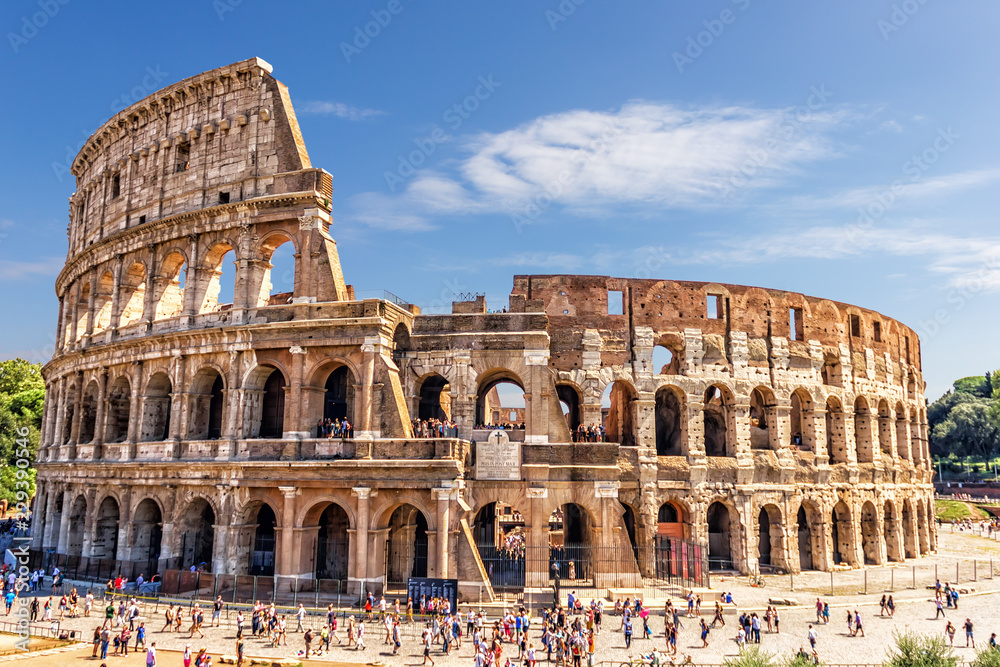 The Roman Colosseum in summer - obrazy, fototapety, plakaty 