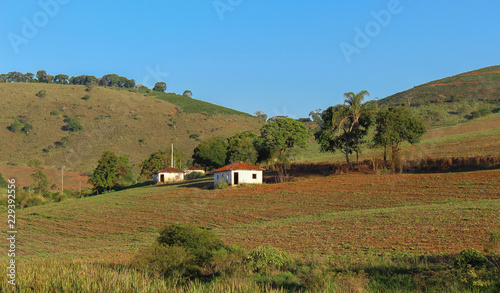 Casas de colônias na roça