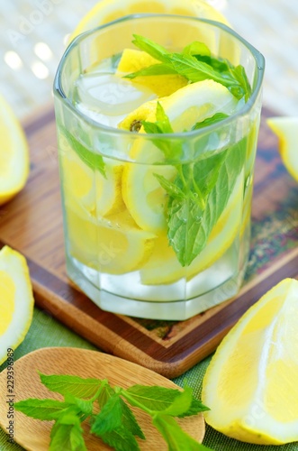 Lemon and Mint Beverage