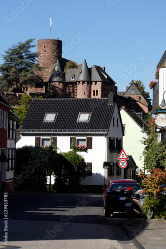 Burg Hengebach in Heimbach photo