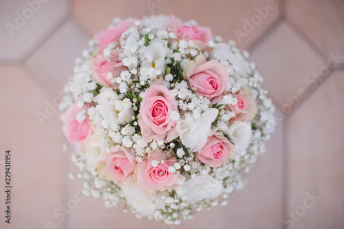 Bouquet de fleurs de la mari  e