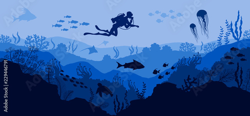 Tela Coral reef and Underwater wildlife Diver on blue sea background