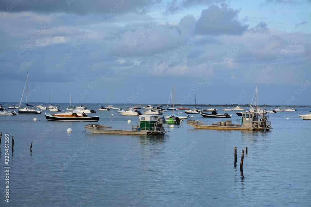 Fototapeta premium Lège-Cap-Ferret - Bateaux ostreicole