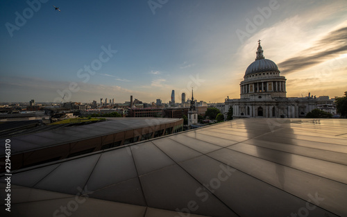 st pauls cathedral at sunset (ID: 229463170)