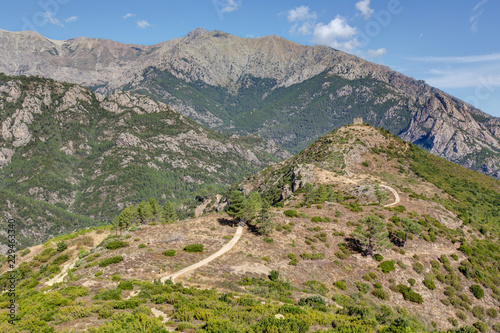 Tableau sur toile Paysages de Corse - Le fortin de Pasciola vers Vivario
