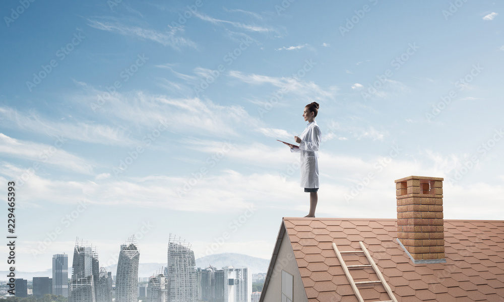 Woman doctor is ready to help the whole city Woman doctor is ready to help the whole city
