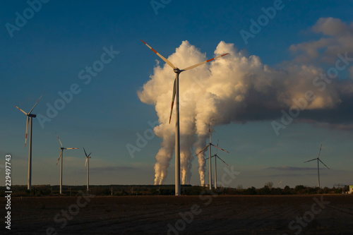 Windenergie und Kohleengeie photo