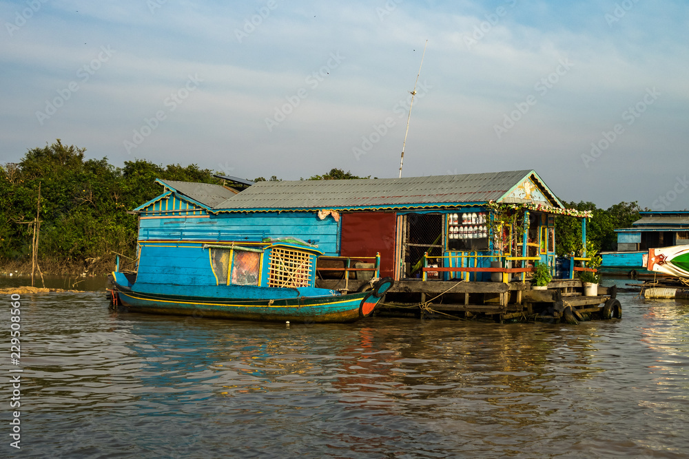 Kambodscha - Siem Reap - schwimmende Dörfer auf dem Tonle Sap Kambodscha - Siem Reap - schwimmende Dörfer auf dem Tonle Sap