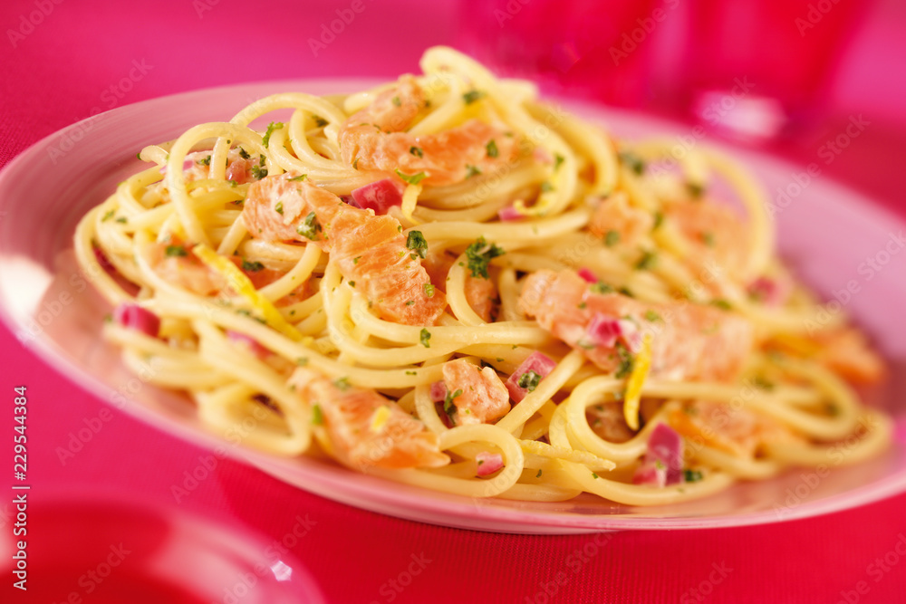 SPAGHETTI WITH SALMON SPAGHETTI WITH SALMON