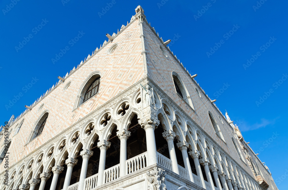 Doge's Palace (construction 1309-1424 years), Venice, Italy