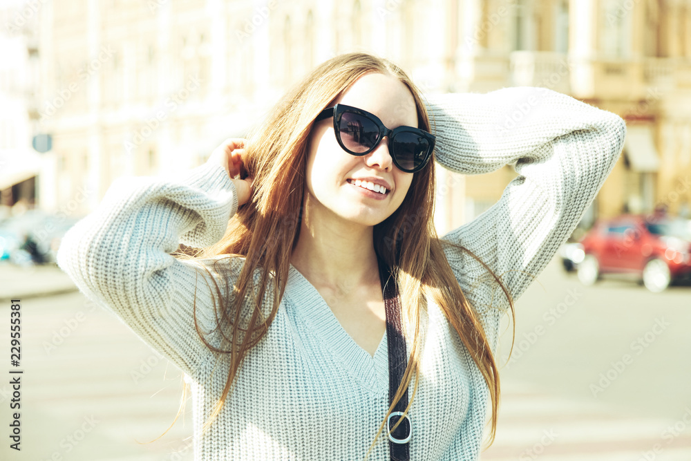 Fototapeta premium Girl in a warm autumn sweater