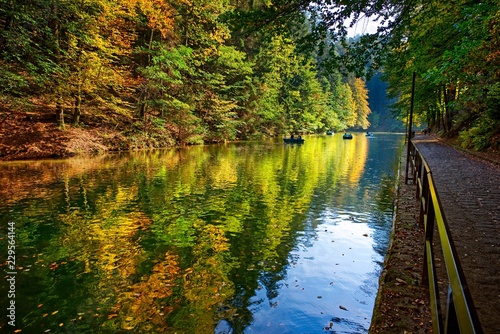 Nationalpark Sächsische Schweiz - Amselsee im Herbst