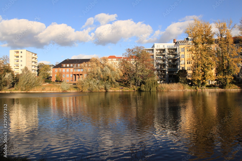 Goldener Oktober am Lietzensee in Berlin-Charlottenburg