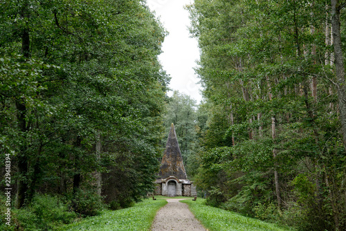 Fototapeta Naklejka Na Ścianę i Meble -  Pyramide von Rapa in Polen