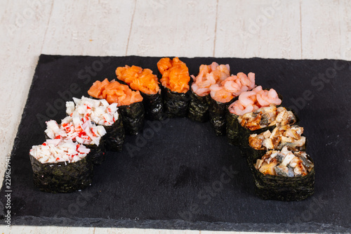 Gunkan sushi set