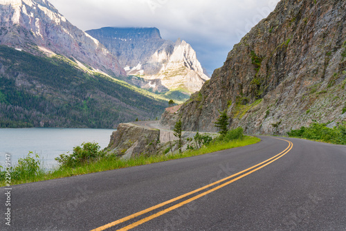 Fototapeta Naklejka Na Ścianę i Meble -  Going to the Sun Road, Glacier National Park, Montana