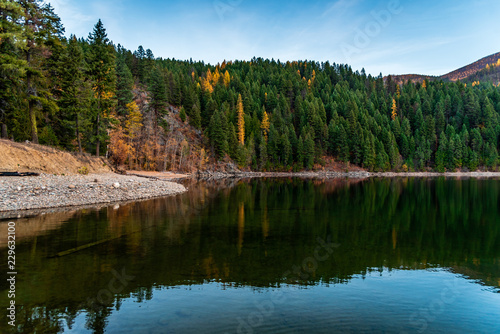 Fototapeta Naklejka Na Ścianę i Meble -  Sullivan Lake in the Colville National Forest, Washington State, USA