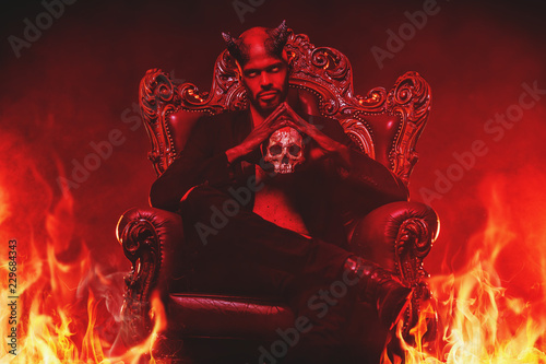 Valokuva angry demon from hell