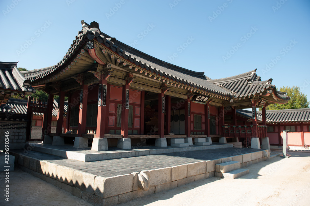 Fototapeta premium Suwon city, South Korea - Oct 12, 2018 : Historic buildings in HWASUNG, suwon city, South korea.