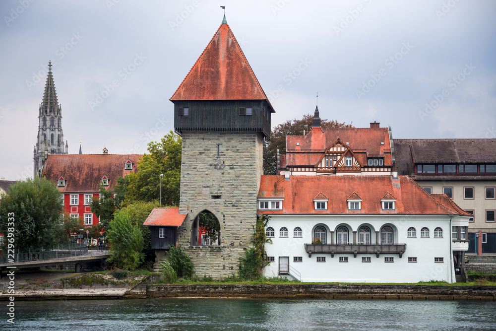 Rheintorturm Konstanz am Bodensee entzerrt