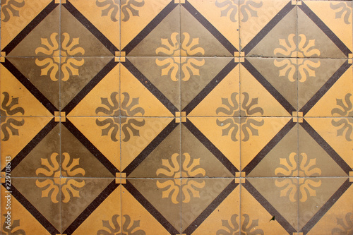 Tiles with pattern