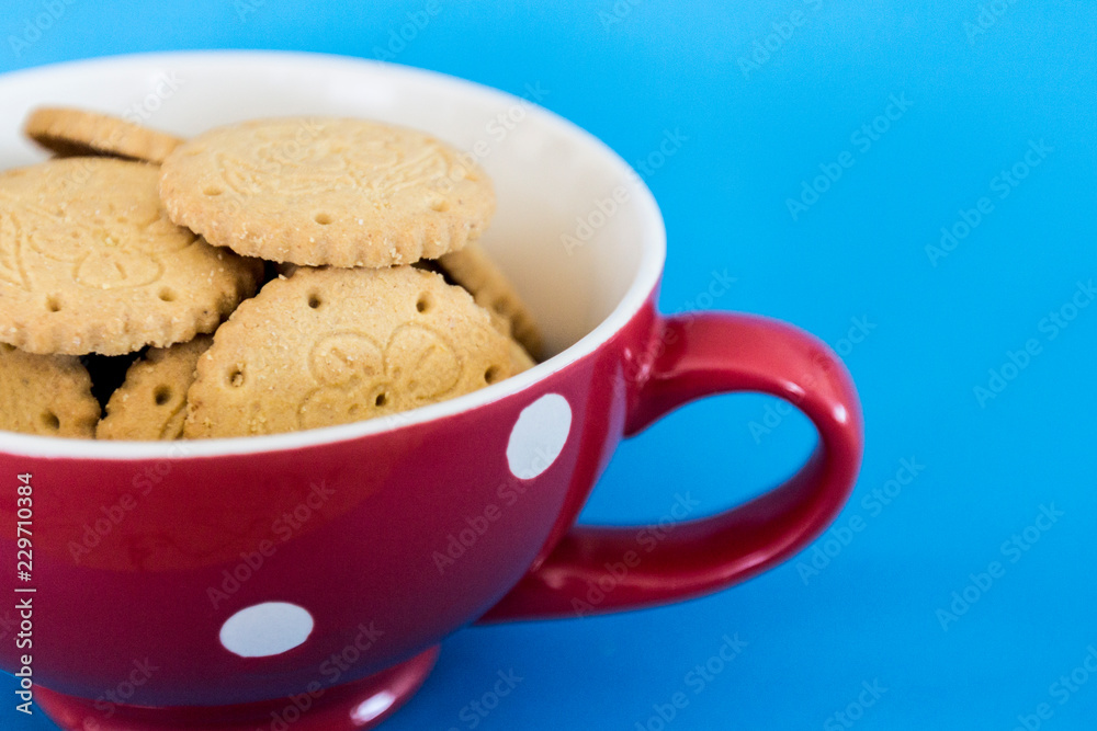 galletas en tazón de desayuno galletas en tazón de desayuno