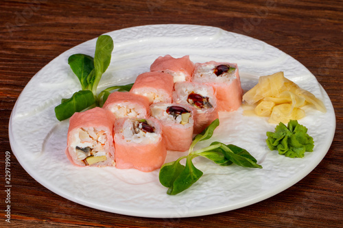 Japanese mamenori roll