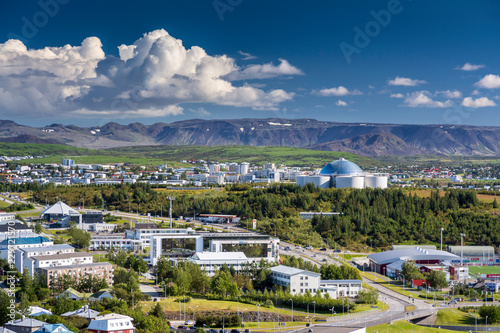 Reykjavík auf Island, Blick vom Turm der Hallgrímskirkja Richtung Heißwasserspeicher Perlan photo