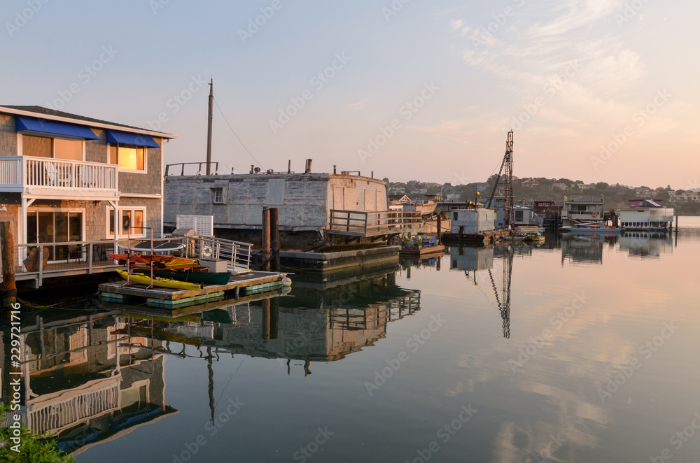 floating homes in San Francisco bay Waldo Point Harbor, Sausalito, California