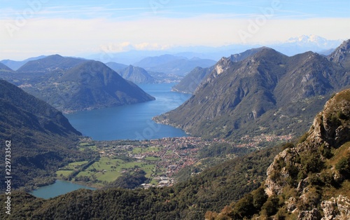 Tableau sur toile Zauberhafte Bergwelt um den Luganer See / Blick vom Monte Grona nach Westen