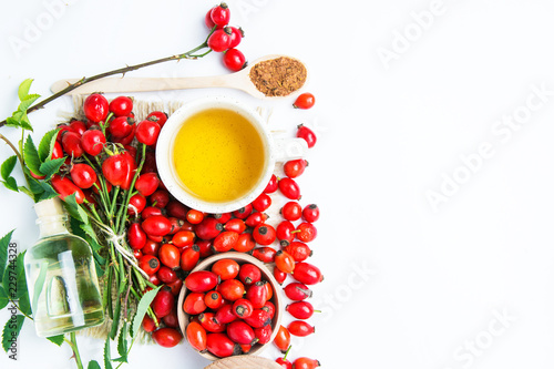 Medicinal plants and herbs composition: Dog rose, bunch branch Rosehips, types Rosa canina hips, essential oil. bunch, dried flowers of linden and chamomile elderberries and goji berries. 