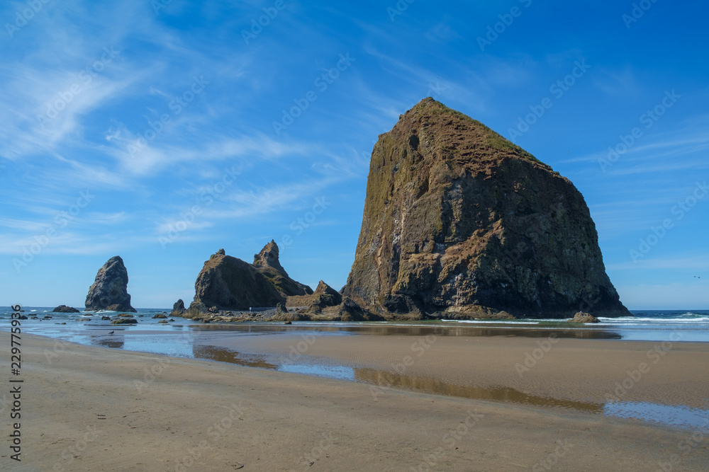 Cannon Beach and Haystack Rock, Oregon, Pacific Northwest, USA.