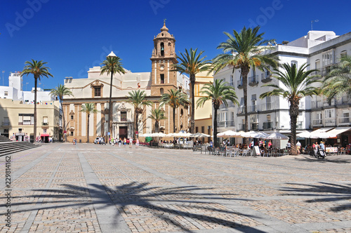 Santiago Church and pavement cafe in Cathedral Square  Cadiz  Cadiz Province  Andalucia  Spain  Western Europe.