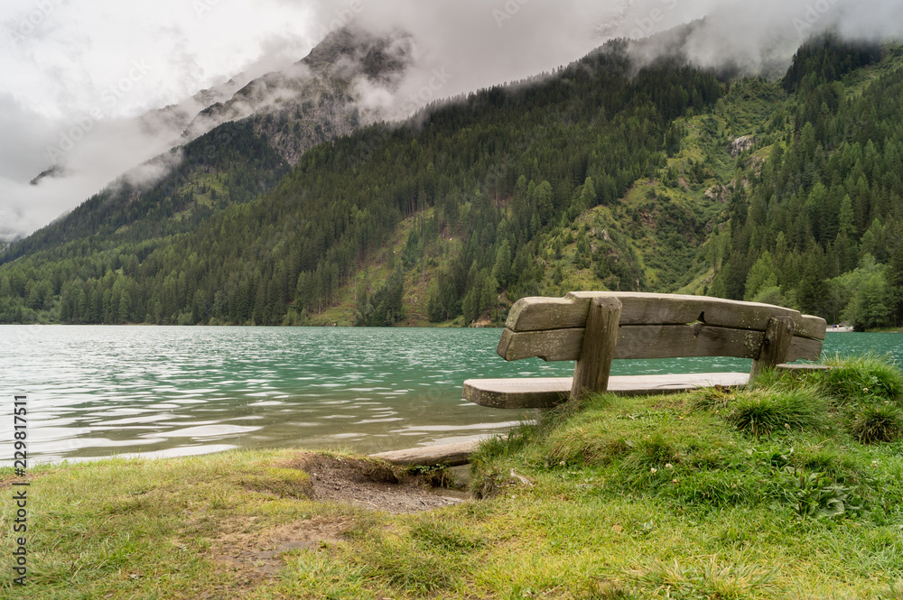 Panorama del lago di Anterselva dopo un temporale estivo Panorama del lago di Anterselva dopo un temporale estivo