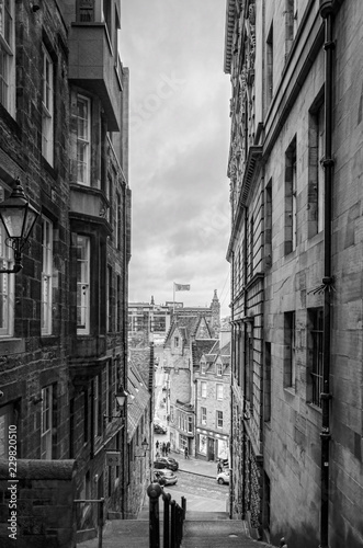 Fototapeta Naklejka Na Ścianę i Meble -  old houses of edinburgh