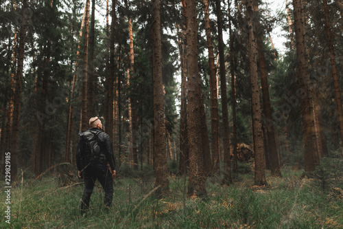 Wanderer in nebligem Wlad © vincent0404