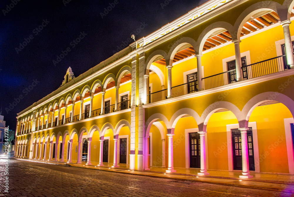 ciudad de campeche vista  nocturna mexico luces brillante