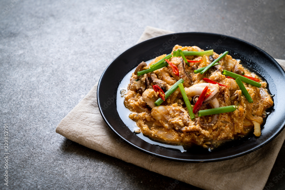 Stir-Fried Squid or Octopus with Salted Eggs Stir-Fried Squid or Octopus with Salted Eggs