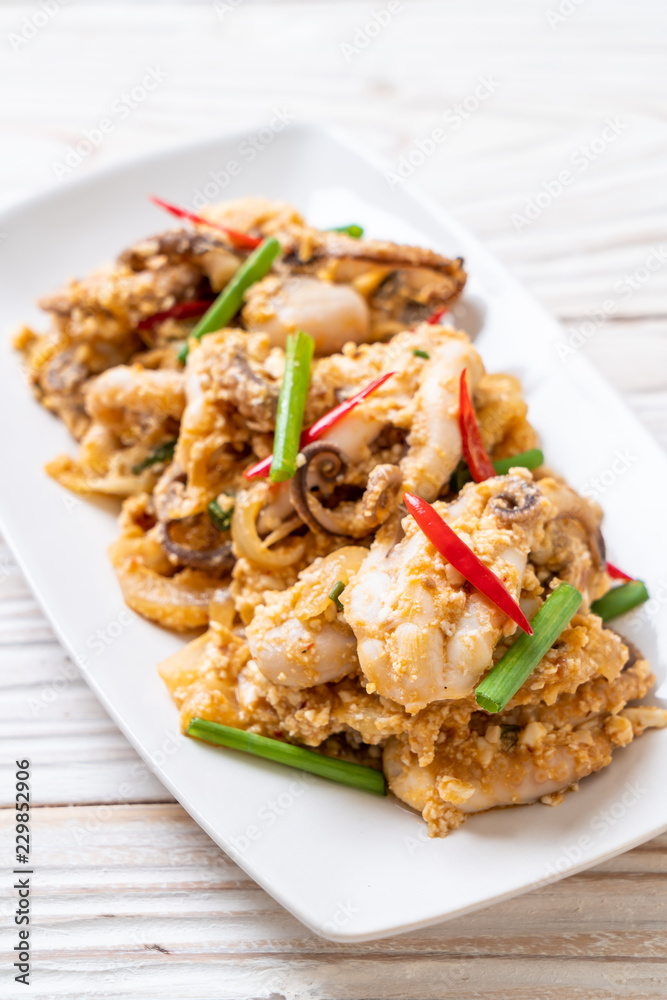 Stir-Fried Squid or Octopus with Salted Eggs Stir-Fried Squid or Octopus with Salted Eggs