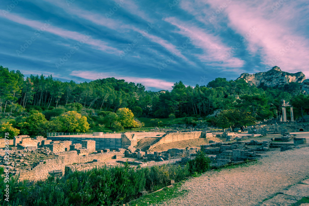 Naklejka premium Glanum, les antiques, st Rémy de Provence.