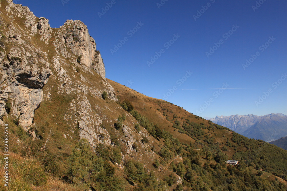 Alpine Bergwelt am Monte Grona (oberhalb von Menaggio)