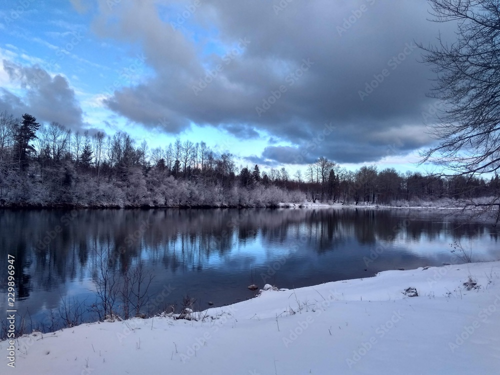 Fototapeta premium Snow River