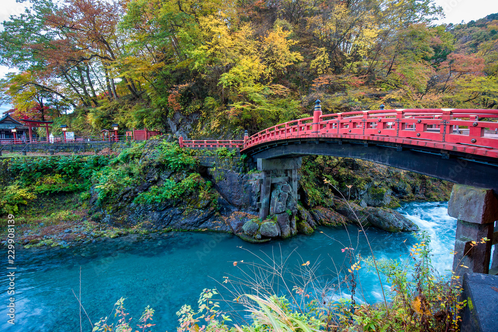 Fototapeta The Shinkyo Bridge (sacred bridge) is one of Japan's three finest bridges, locate in Nikko Prefecture, Japan