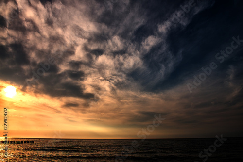 Zachód słońca(1)    © Mirosaw