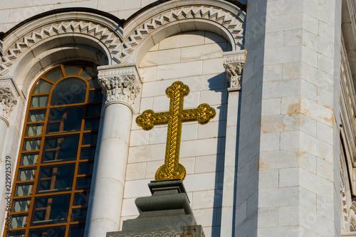 The Cathedral of Christ the Saviour Gilded Cross (Khram Khrista Spasitelya) a Russian Orthodox cathedral on the northern bank of the Moskva River. Moscow, Russia