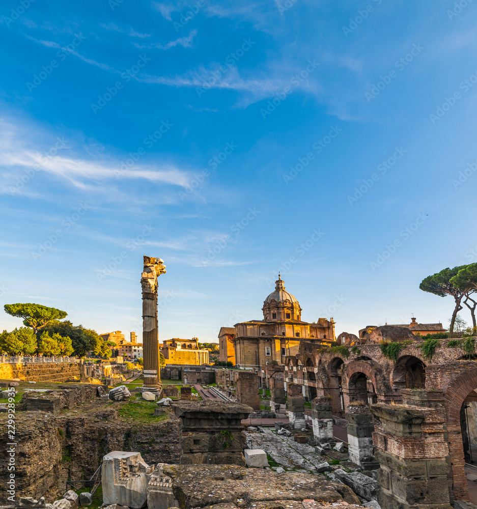 Fototapeta premium World famous Imperial Fora in Rome at sunset