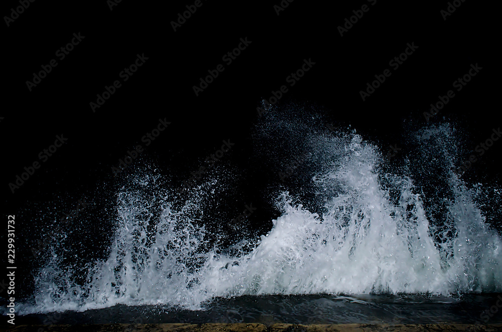 Obraz premium Splashing wave on the Black sea.